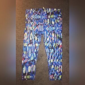 Fabletics Capri Leggings Blue Multi-Print